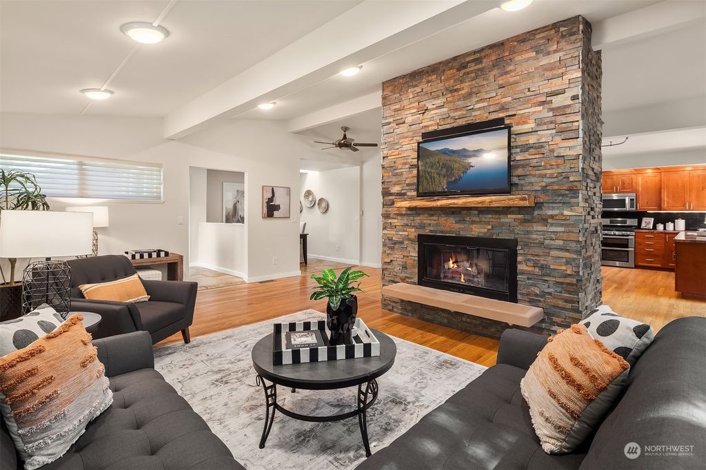 Photo of 4110 78th Avenue SE, Mercer Island, WA 98040 (MLS # 2161191)