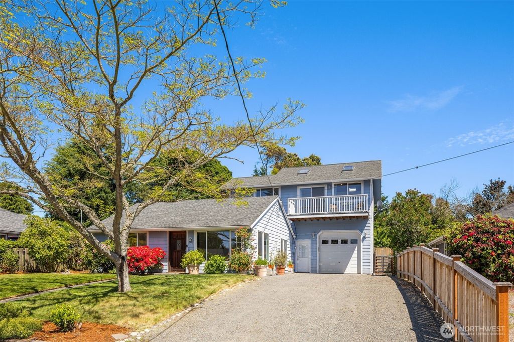 Photo of 10746 28th Avenue SW, Seattle, WA 98146 (MLS # 2386605)