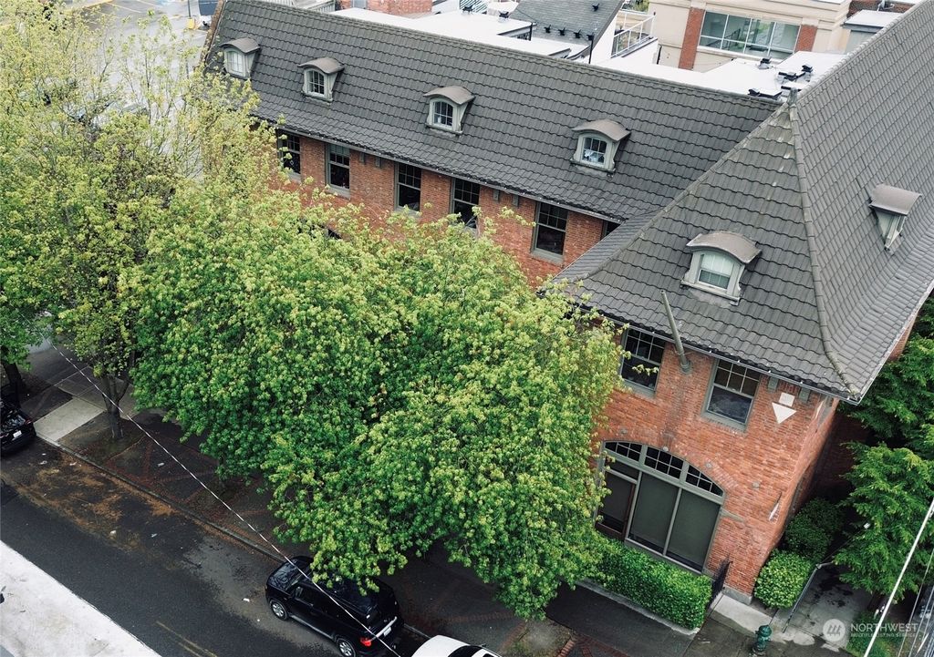 Photo of 1406 Harvard Avenue #7, Seattle, WA 98122 (MLS # 2234572)