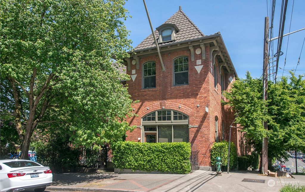 Photo of 1406 Harvard Avenue #7, Seattle, WA 98122 (MLS # 2234572)