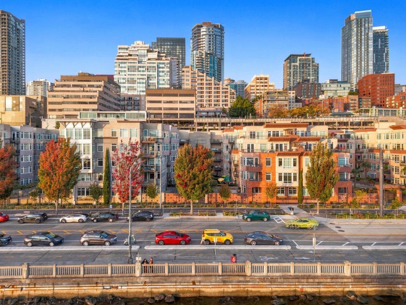 2000 Alaskan Way 256