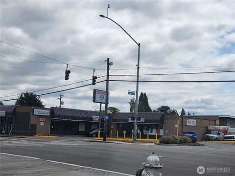 Photo of 516 - 522 S 38th Street, Tacoma, WA 98418 (MLS # 2393061)