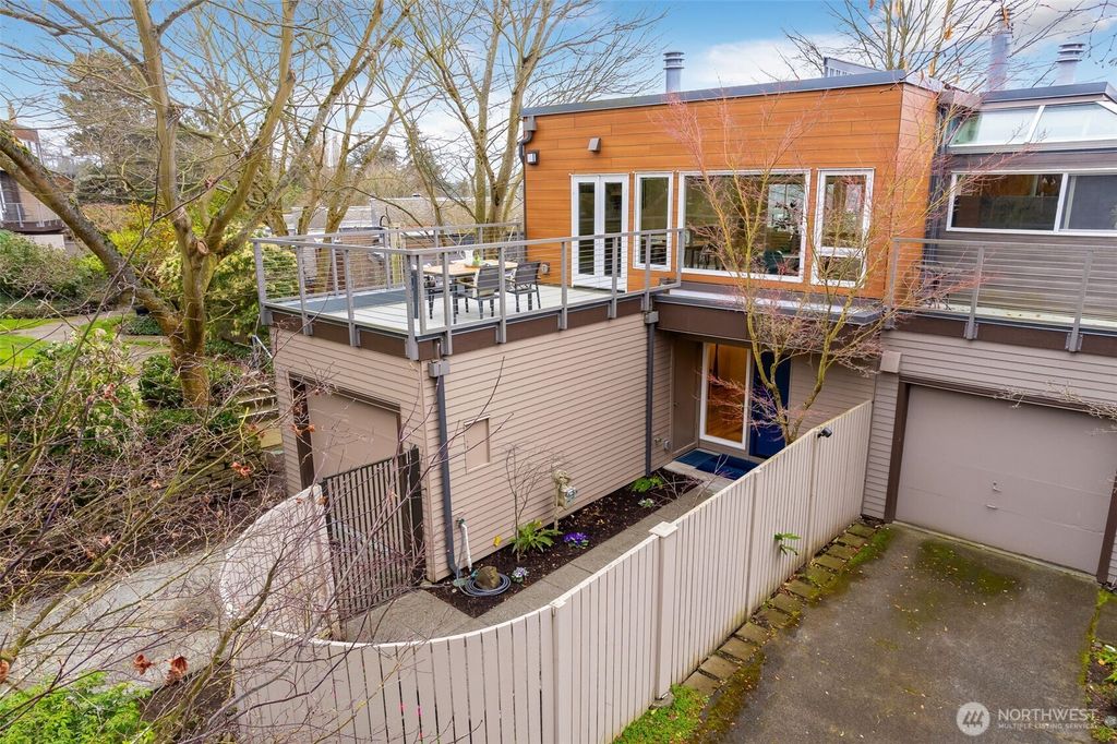 Photo of 101 NW 58th Street #14, Seattle, WA 98107 (MLS # 2339734)