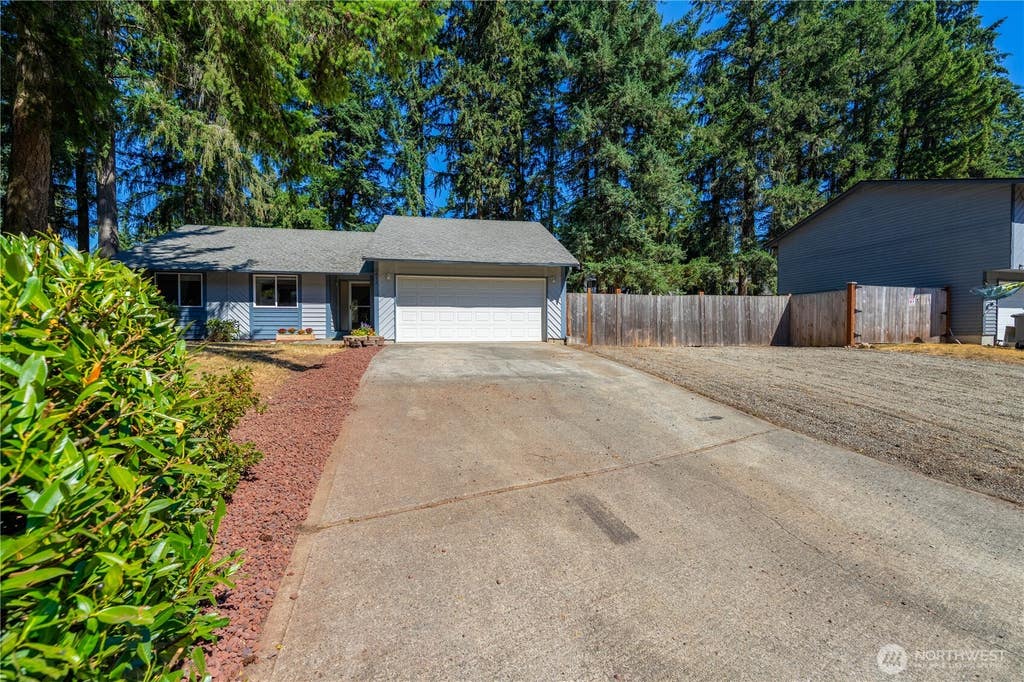 Photo of 6419 163rd Street Ct E, Puyallup, WA 98375 (MLS # 2572333)