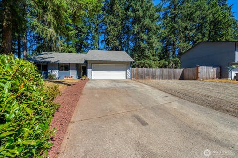 Photo of 6419 163rd Street Ct E, Puyallup, WA 98375 (MLS # 2572333)