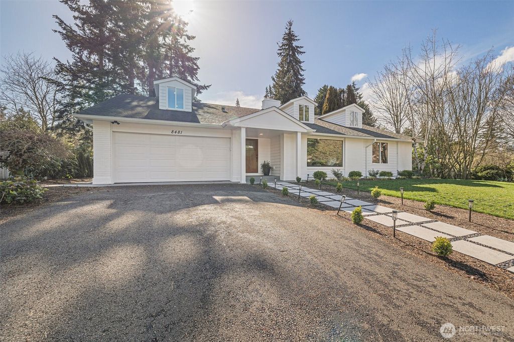 Photo of 8481 SE 71st Street, Mercer Island, WA 98040 (MLS # 2339728)