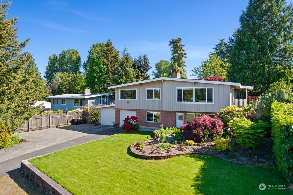 Photo of 5121 S 164th St St, Tukwila, WA 98188 (MLS # 2236215)