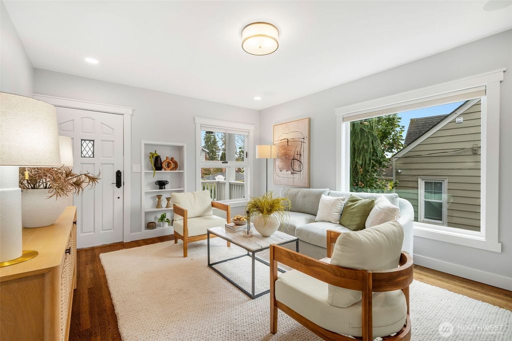 Photo of 4737 34th Ave Ave NE, Seattle, WA 98105 (MLS # 2431129)
