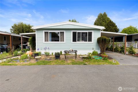 15713 81st St E 135 Puyallup WA 98372
