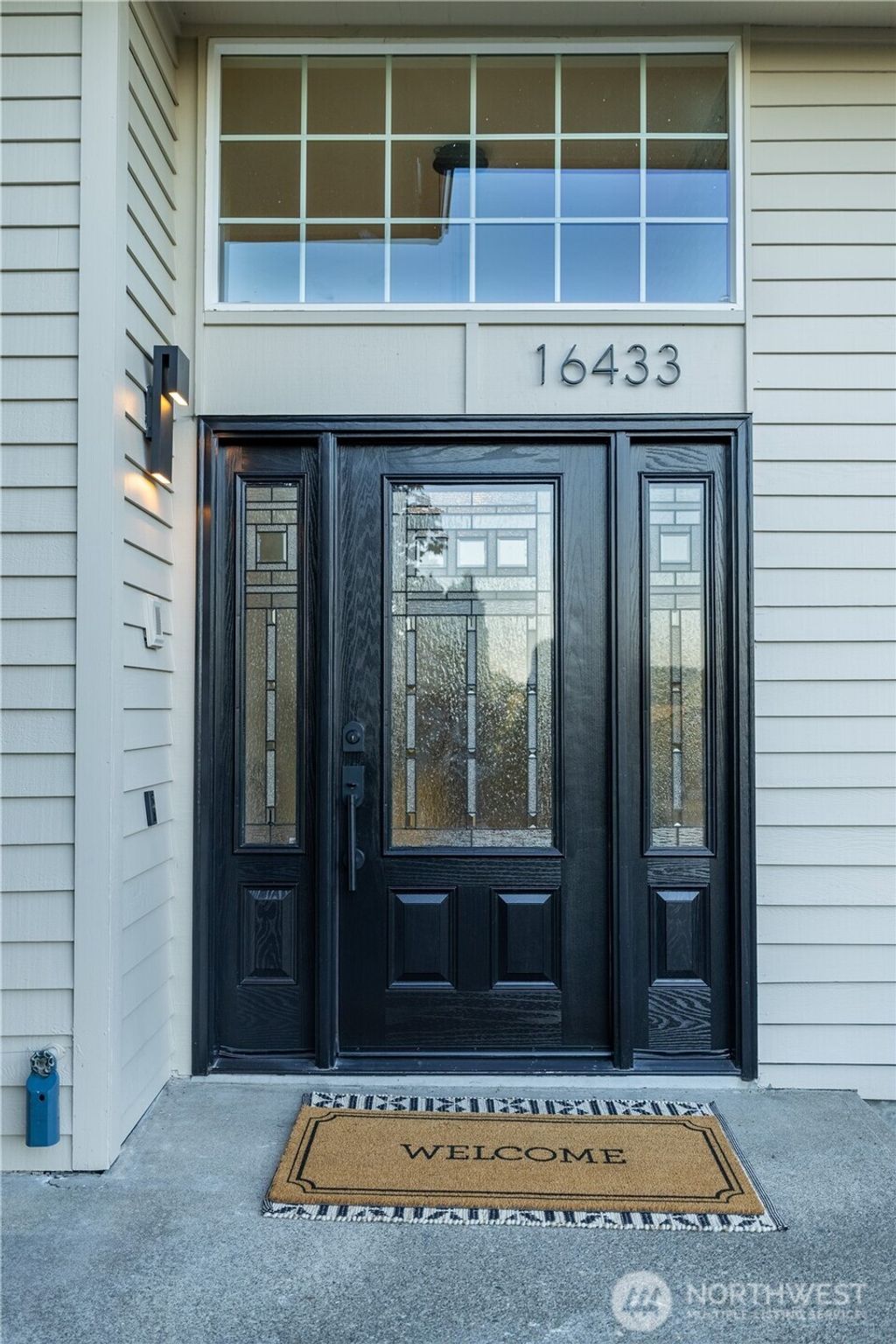 Photo of 16433 9th Avenue SW, Burien, WA 98166 (MLS # 2443378)
