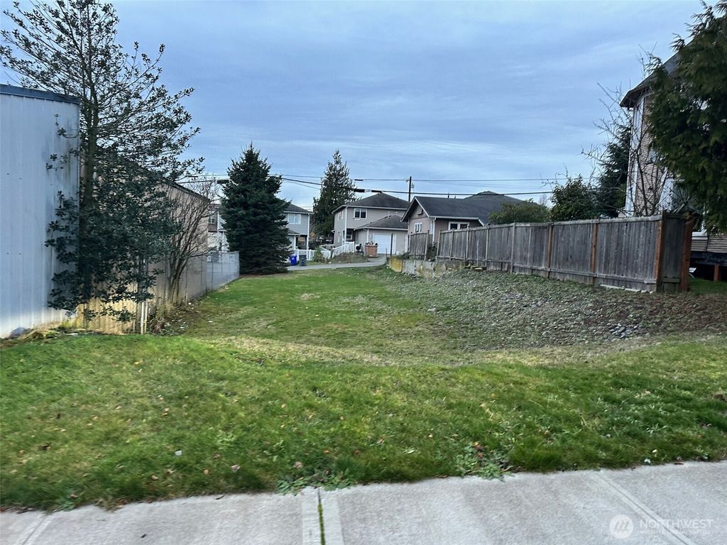 Photo of 2808 Cedar Street, Everett, WA 98201 (MLS # 2344736)