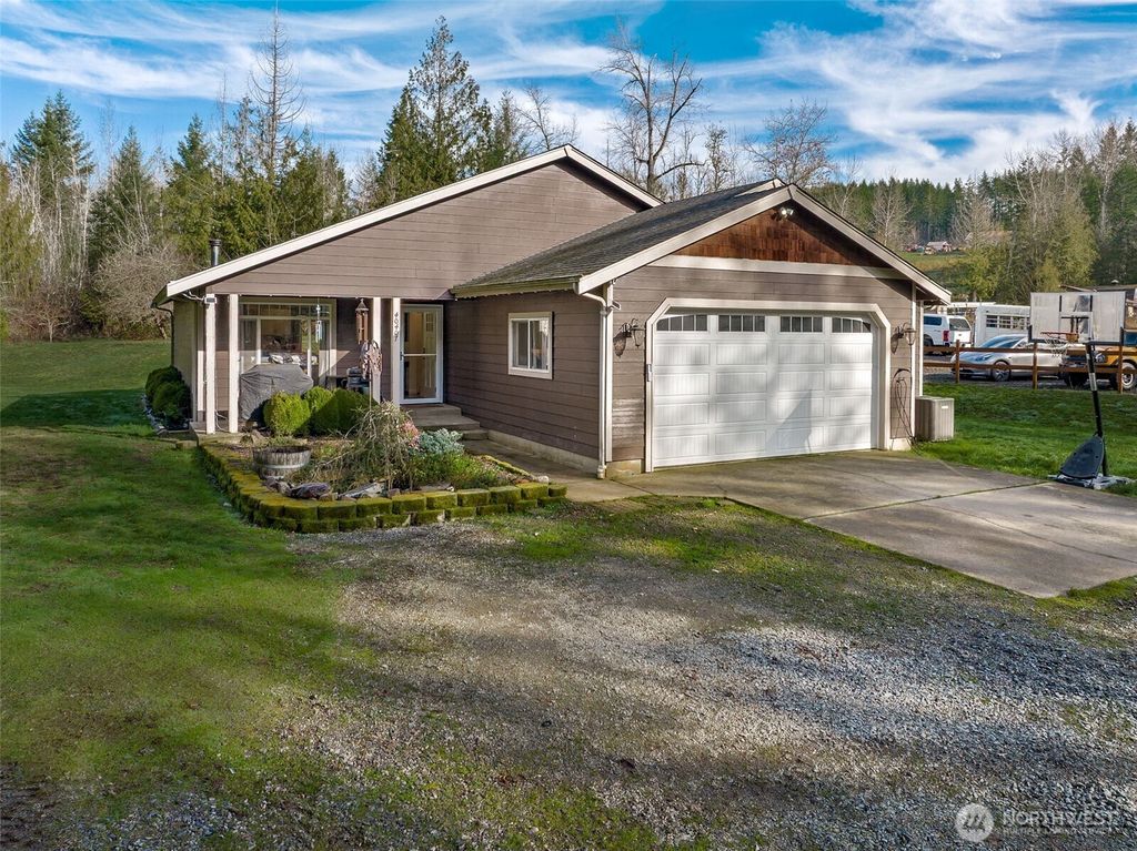 Photo of 40407 Mountain Highway E, Eatonville, WA 98328 (MLS # 2475368)