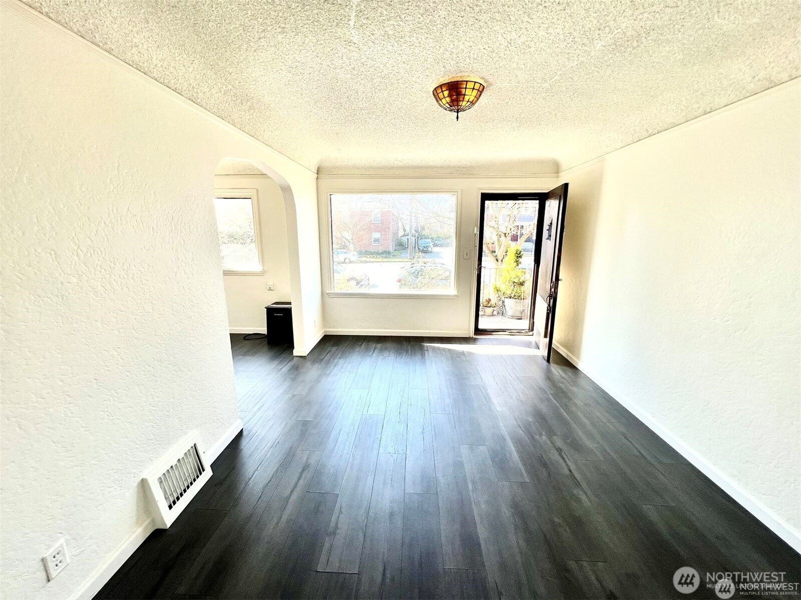 7346 15th Avenue NW