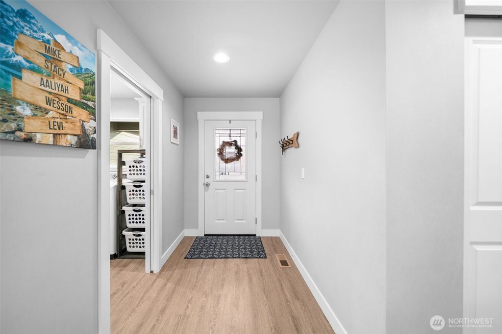 Photo of 88 Emma Drive, Wenatchee, WA 98801 (MLS # 2470012)