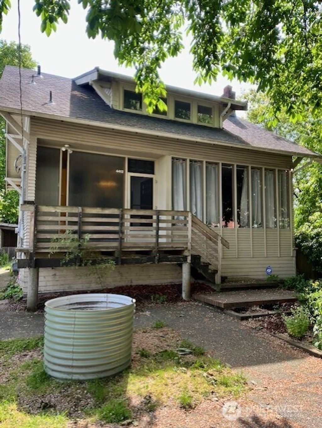 Photo of 4412 Evanston Avenue N, Seattle, WA 98103 (MLS # 2382085)