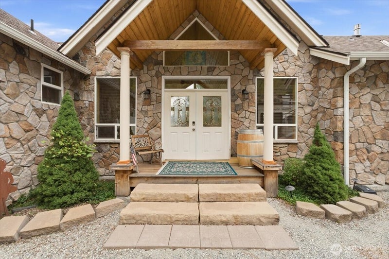 7371 Ridgeview Drive