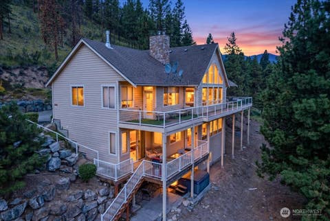 Photo of 7371 Ridgeview Drive, Chelan, WA 98816 (MLS # 2545363)