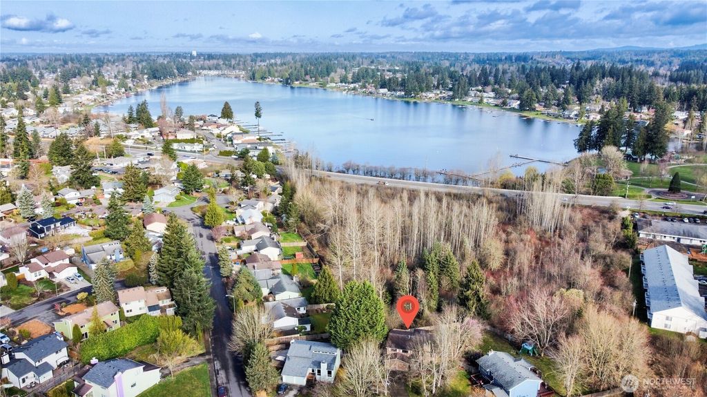 Photo of 14710 SE 274th Court, Kent, WA 98042 (MLS # 2340898)