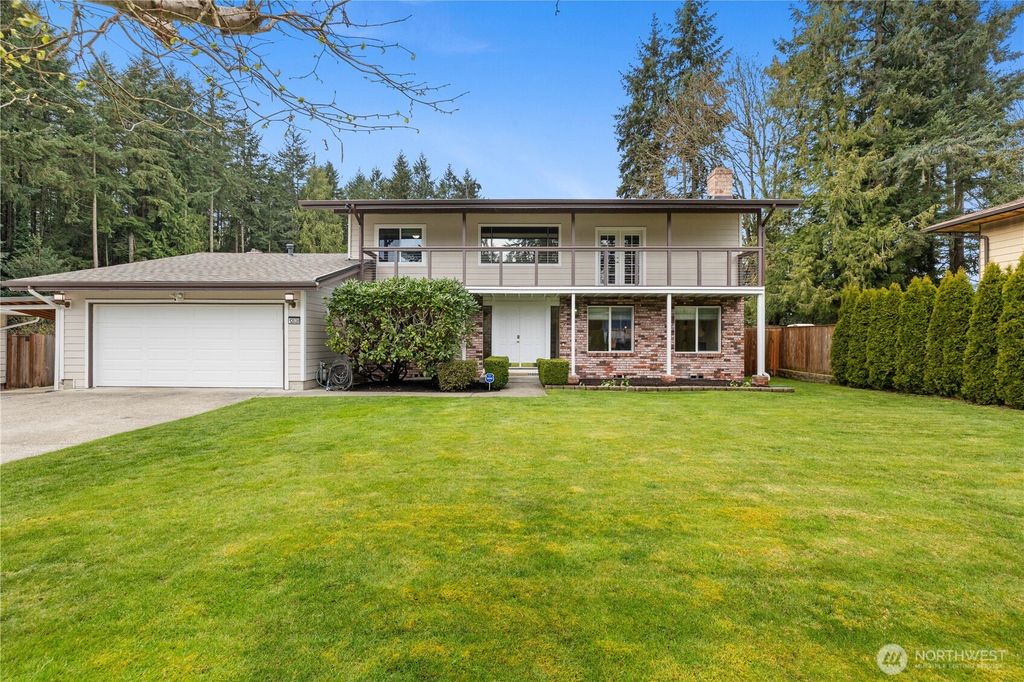 Photo of 12028 31st Drive SE, Everett, WA 98208 (MLS # 2505474)