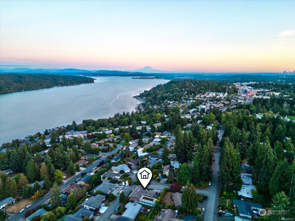 Photo of 15837 36th Avenue NE, Lake Forest Park, WA 98155 (MLS # 2182399)