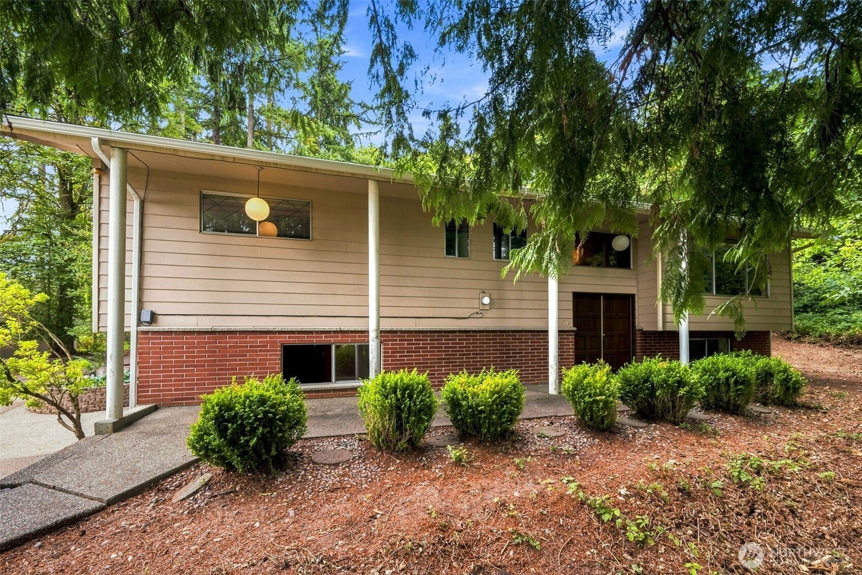 7412 104th Street E