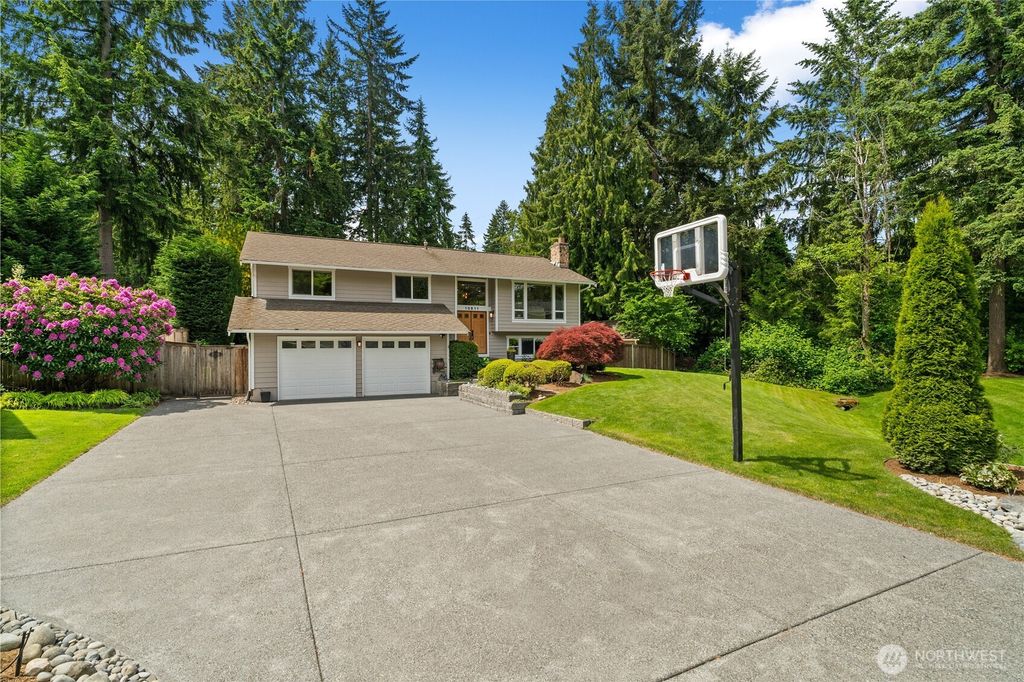 Photo of 10811 164th Place NE, Redmond, WA 98052 (MLS # 2370603)