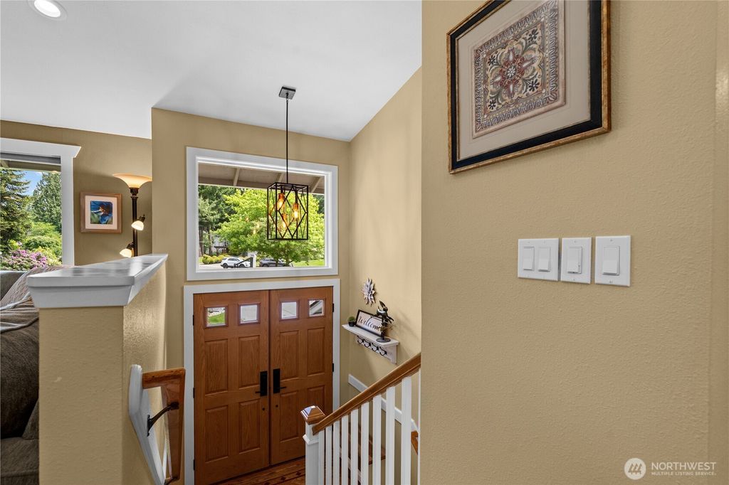 Photo of 10811 164th Place NE, Redmond, WA 98052 (MLS # 2370603)