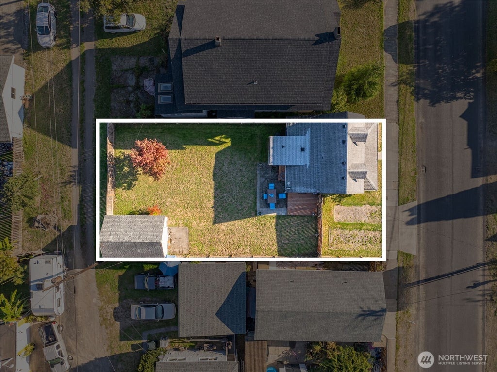 Photo of 336 3rd Avenue SW, Castle Rock, WA 98611 (MLS # 2586263)