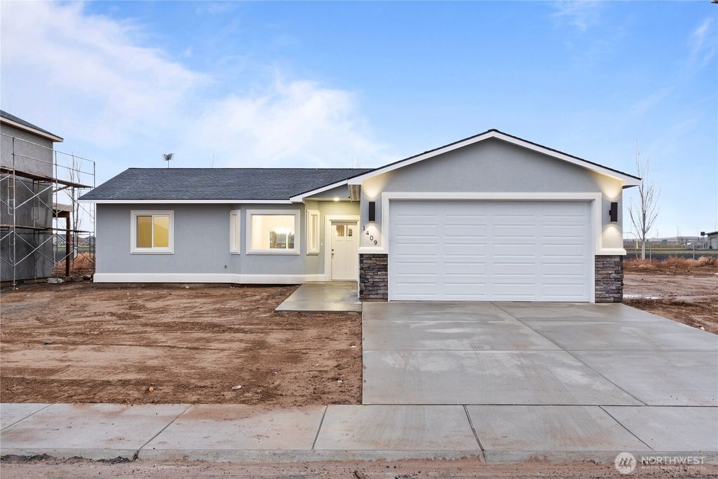 Photo of 725 P Street NE, Quincy, WA 98848 (MLS # 2443915)