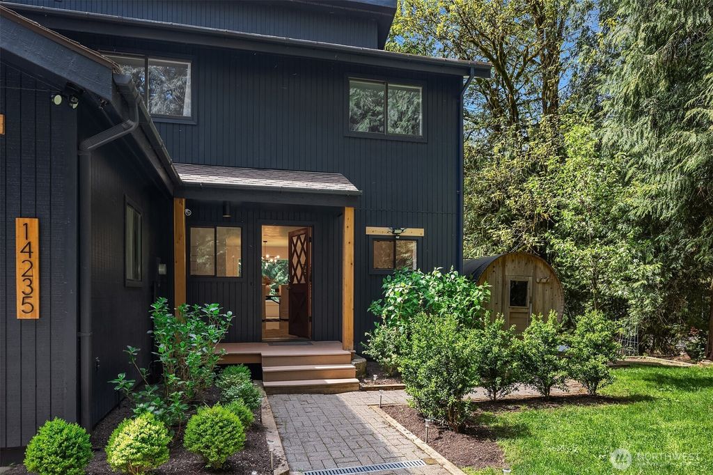 Photo of 14235 248th Place SE, Issaquah, WA 98027 (MLS # 2444149)