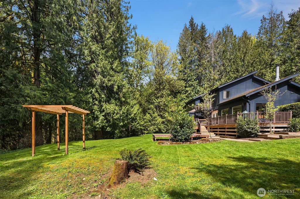Photo of 14235 248th Place SE, Issaquah, WA 98027 (MLS # 2444149)