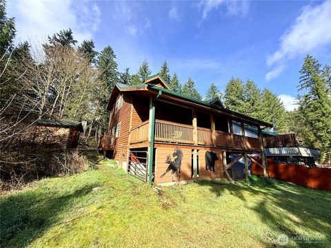 Photo of 17838 Pondside Court SE, Yelm, WA 98597 (MLS # 2492861)
