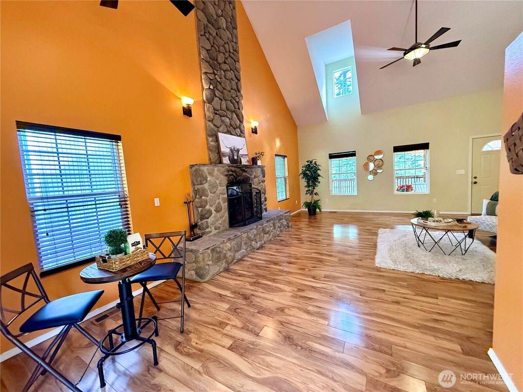 Photo of 17838 Pondside Court SE, Yelm, WA 98597 (MLS # 2492861)