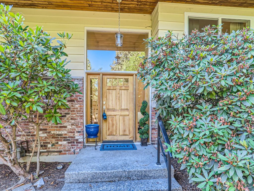 Photo of 17005 Dayton Avenue N, Shoreline, WA 98133 (MLS # 2151997)