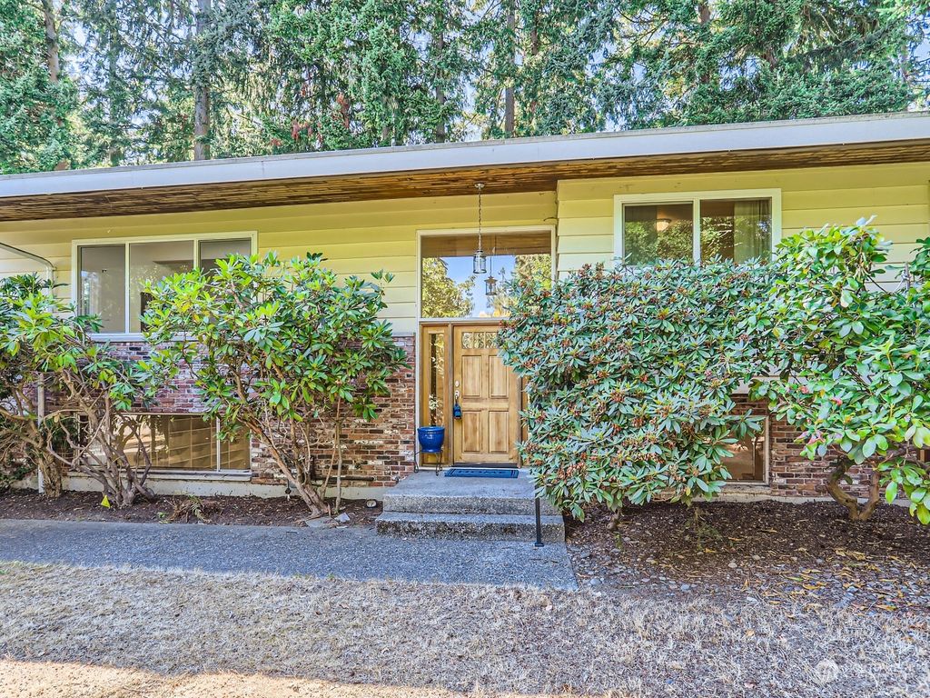 Photo of 17005 Dayton Avenue N, Shoreline, WA 98133 (MLS # 2151997)