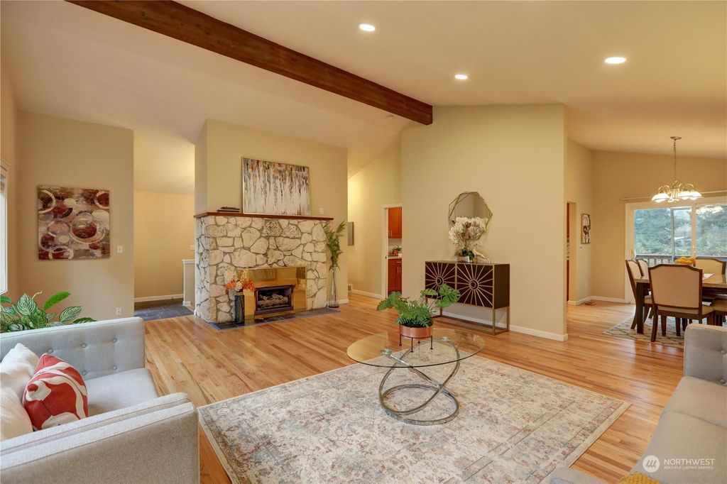 Photo of 1425 159th Avenue SE, Bellevue, WA 98008 (MLS # 2191623)