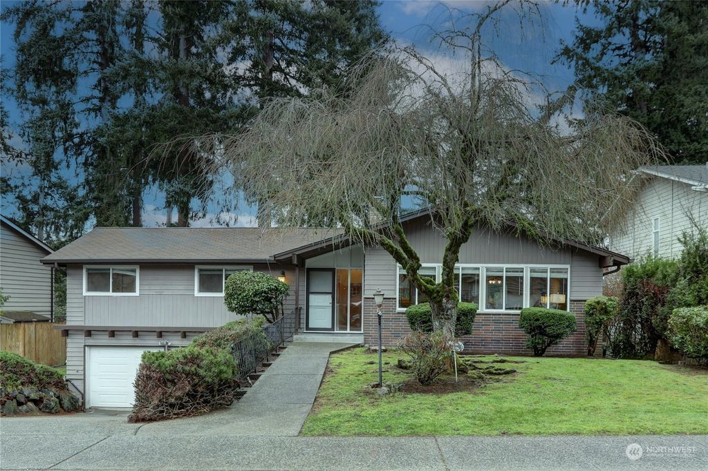 Photo of 1425 159th Avenue SE, Bellevue, WA 98008 (MLS # 2191623)