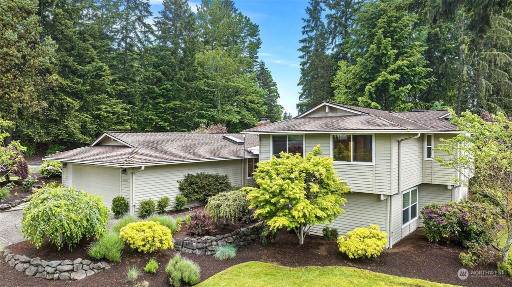 Photo of 4585 144th Avenue SE, Bellevue, WA 98006 (MLS # 2235377)