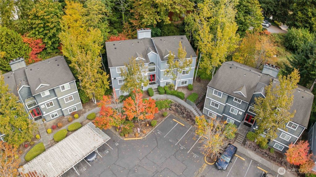 Photo of 23410 18th Avenue S #I102, Des Moines, WA 98198 (MLS # 2447510)