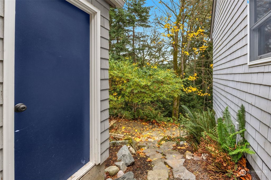 Photo of 5660 96th Street SW, Mukilteo, WA 98275 (MLS # 2309909)