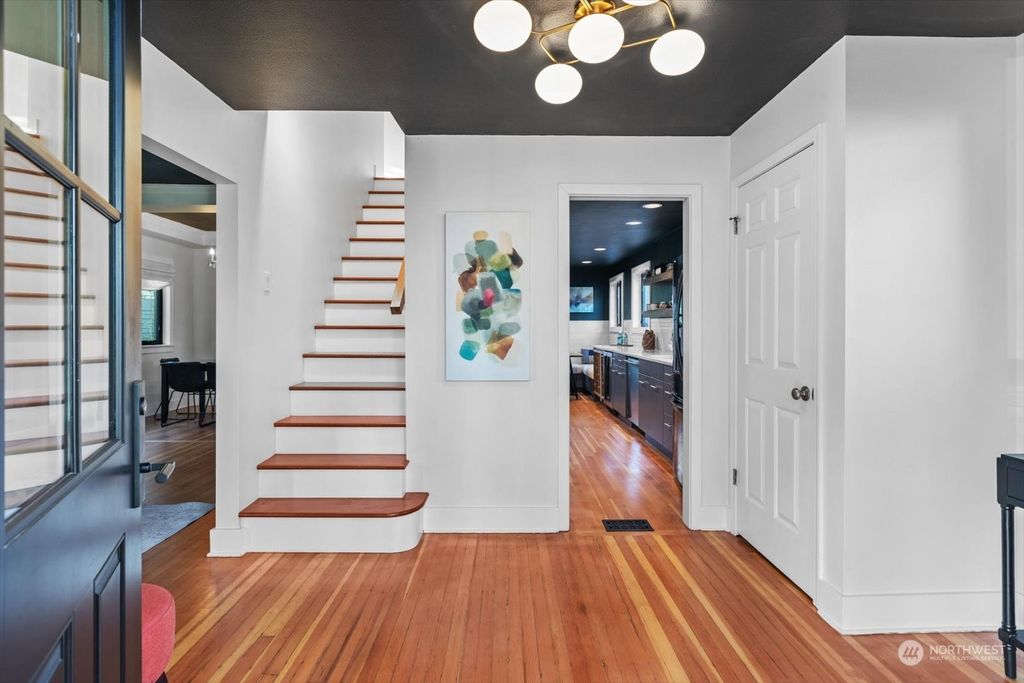 Photo of 116 NE 58th Street, Seattle, WA 98105 (MLS # 2288938)