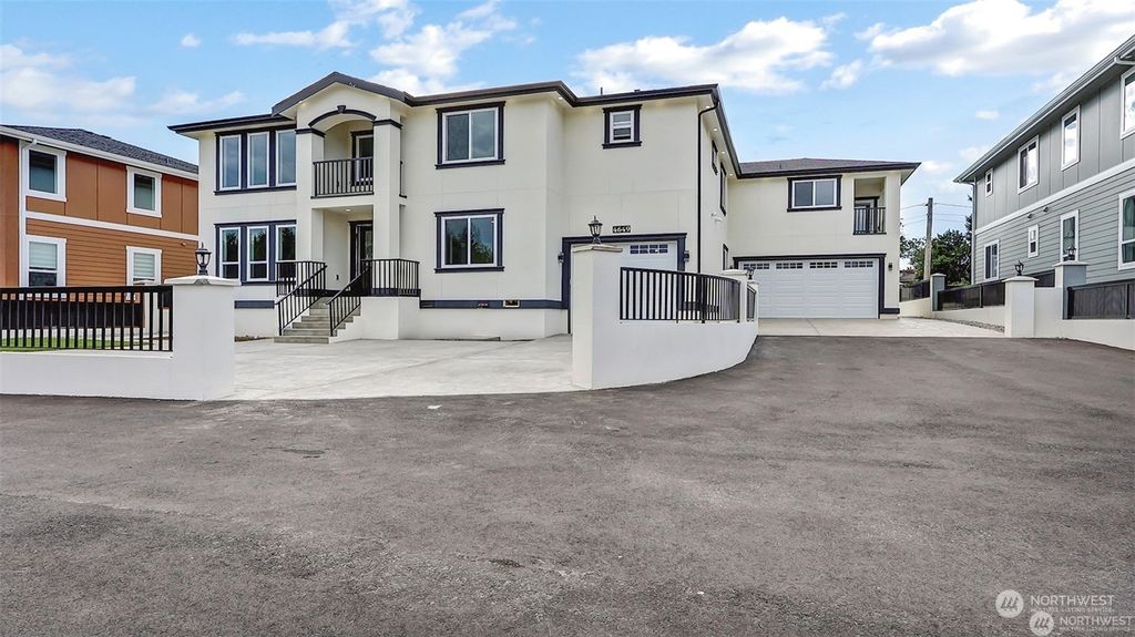 Photo of 4649 S 146th Street, Tukwila, WA 98168 (MLS # 2309892)