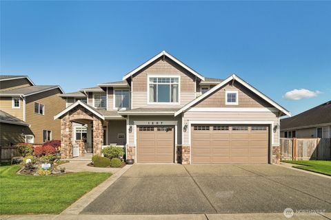 1207 24th Street NW Puyallup WA 98371