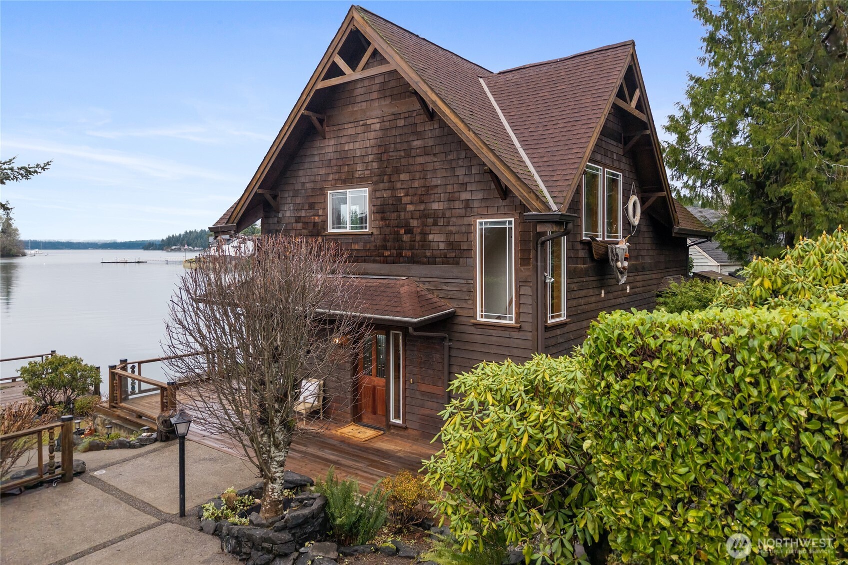 7422 Ray Nash Drive NW