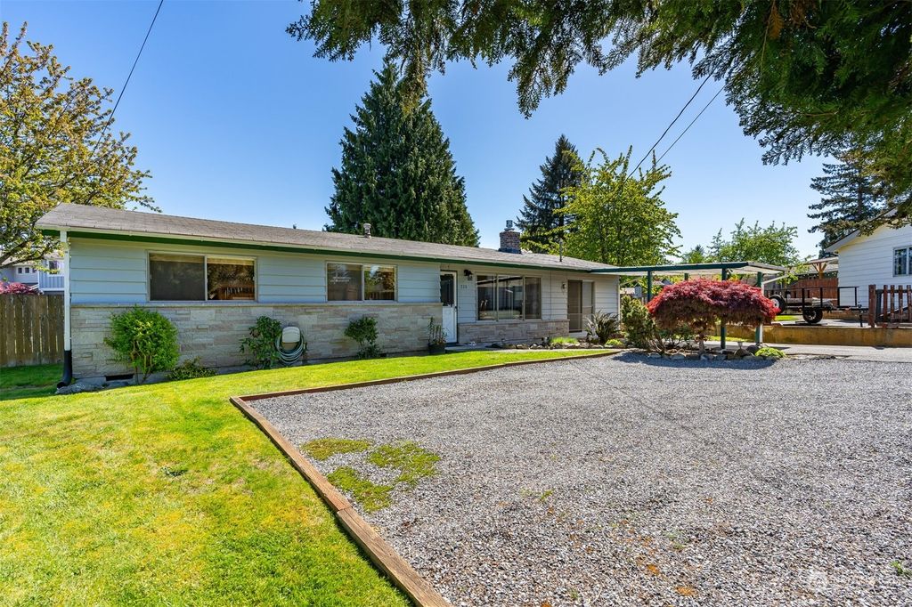 Photo of 220 209th Street SW, Lynnwood, WA 98036 (MLS # 2232897)