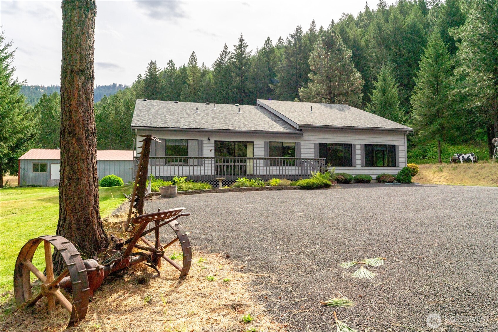 9585 Eagle Creek Road