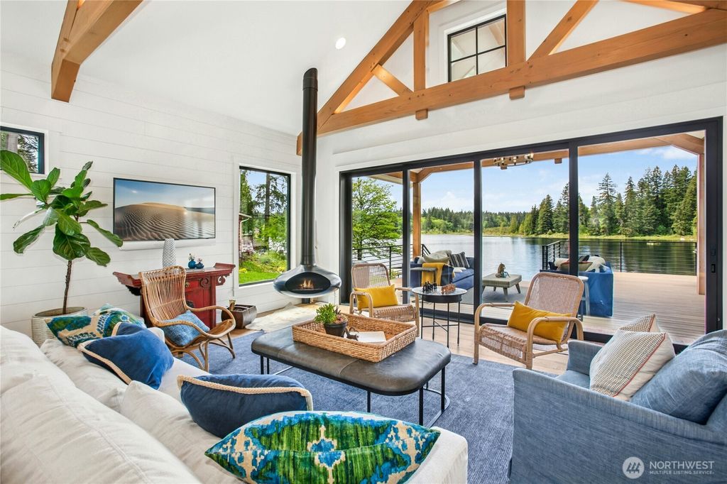 Photo of 9803 Crystal Lake Drive, Woodinville, WA 98077 (MLS # 2371975)
