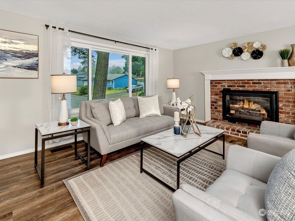 Photo of 12820 96th Avenue NE, Kirkland, WA 98034 (MLS # 2327206)