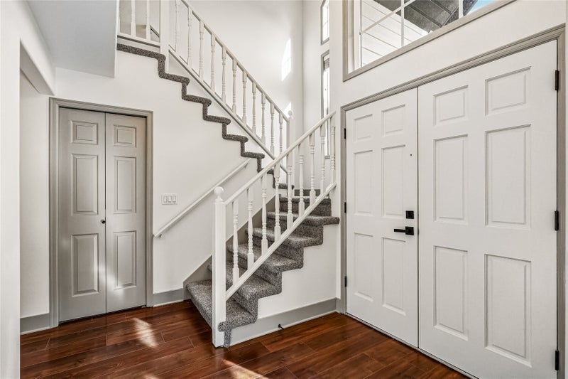 811 SW 328th Court