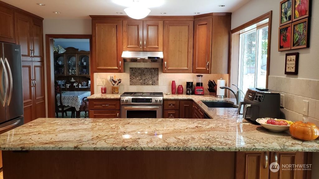 Photo of 33443 11th Place SW, Federal Way, WA 98023 (MLS # 2142588)